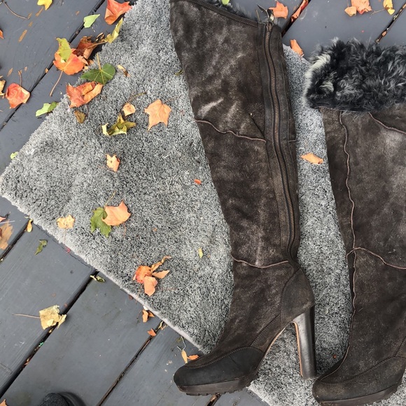 UGG fue tall boots, women’s size 9 - Picture 2 of 6